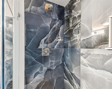 2942 W Bay Drive - Photo Thumbnail 23