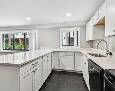 2942 W Bay Drive - Photo Thumbnail 15