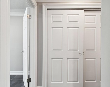 2942 W Bay Drive - Photo Thumbnail 16