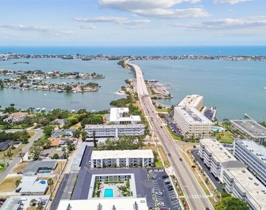 2942 W Bay Drive - Photo Thumbnail 47
