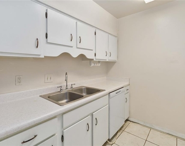 2500 Lee Road - Photo Thumbnail 13