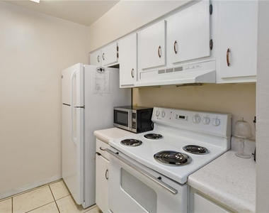 2500 Lee Road - Photo Thumbnail 12