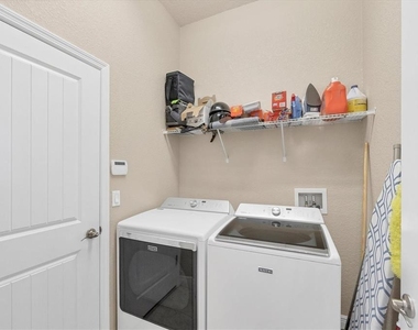10446 Coquina Court - Photo Thumbnail 31
