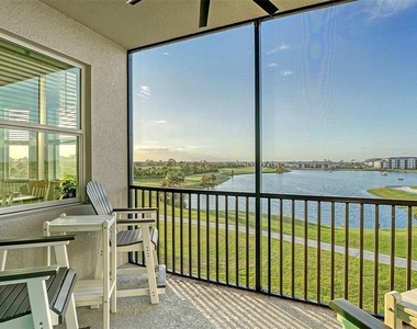 12140 Wellen Golf Street - Photo Thumbnail 11