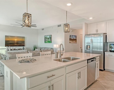 12140 Wellen Golf Street - Photo Thumbnail 23