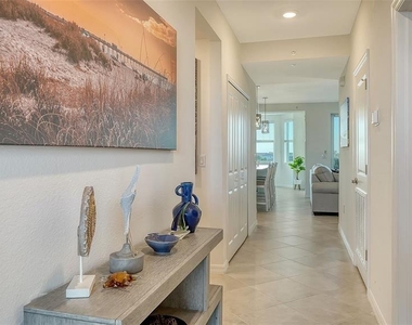 12140 Wellen Golf Street - Photo Thumbnail 4