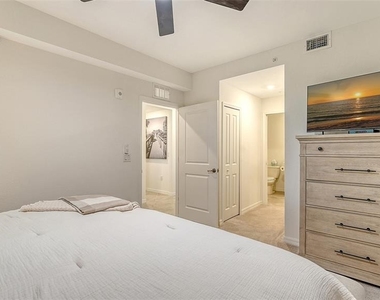 12140 Wellen Golf Street - Photo Thumbnail 27