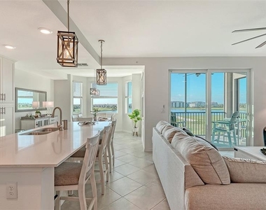 12140 Wellen Golf Street - Photo Thumbnail 7