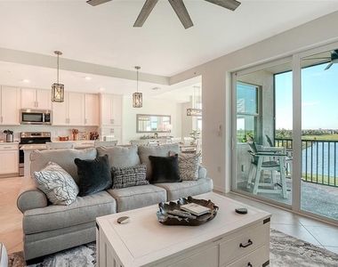 12140 Wellen Golf Street - Photo Thumbnail 9