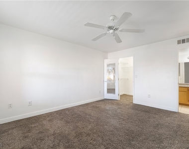 5055 W Hacienda Avenue - Photo Thumbnail 20