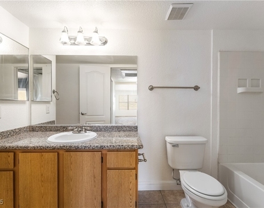 5055 W Hacienda Avenue - Photo Thumbnail 17