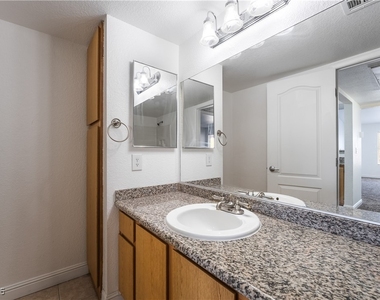 5055 W Hacienda Avenue - Photo Thumbnail 18