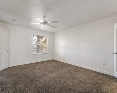 5055 W Hacienda Avenue - Photo Thumbnail 22