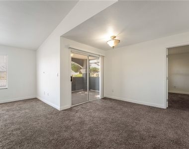 5055 W Hacienda Avenue - Photo Thumbnail 9