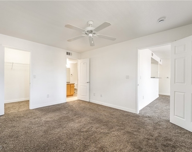 5055 W Hacienda Avenue - Photo Thumbnail 21