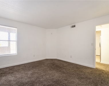 5055 W Hacienda Avenue - Photo Thumbnail 29
