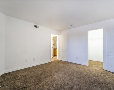 5055 W Hacienda Avenue - Photo Thumbnail 28