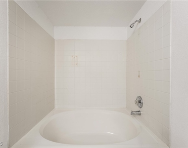 5055 W Hacienda Avenue - Photo Thumbnail 24