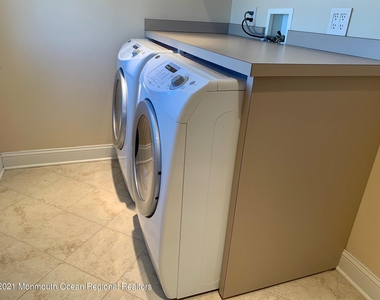919 N Ocean Avenue - Photo Thumbnail 17