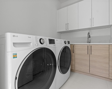 221 Shore Court - Photo Thumbnail 36