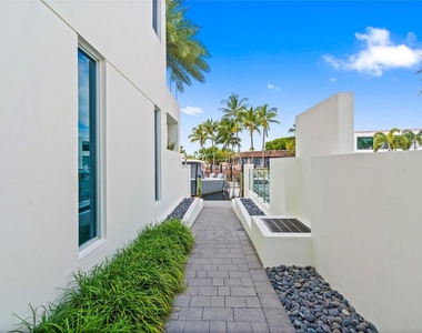 221 Shore Court - Photo Thumbnail 6