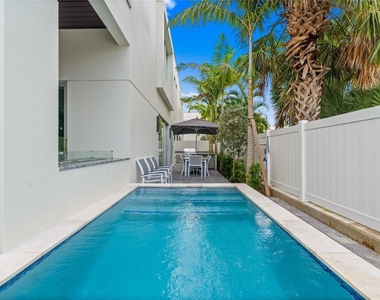 221 Shore Court - Photo Thumbnail 29
