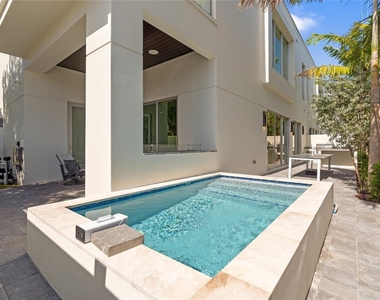 221 Shore Court - Photo Thumbnail 30