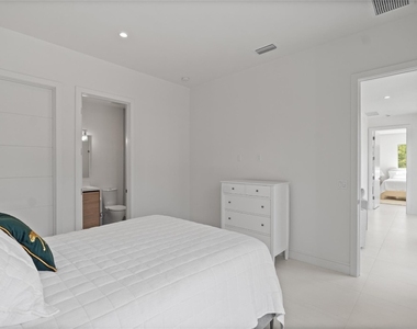 221 Shore Court - Photo Thumbnail 38
