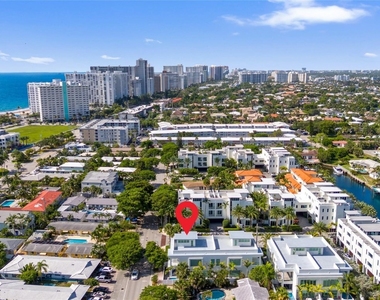 221 Shore Court - Photo Thumbnail 3