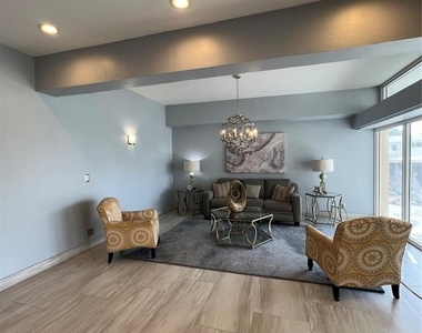 1200 Hibiscus Avenue - Photo Thumbnail 3