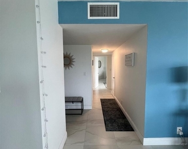 1200 Hibiscus Avenue - Photo Thumbnail 19