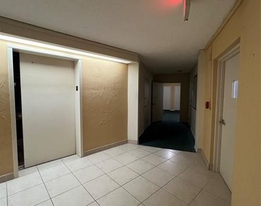 1200 Hibiscus Avenue - Photo Thumbnail 22