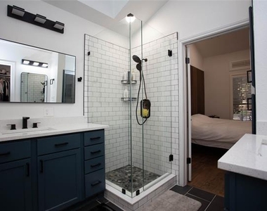 2521 Stanford Court - Photo Thumbnail 19