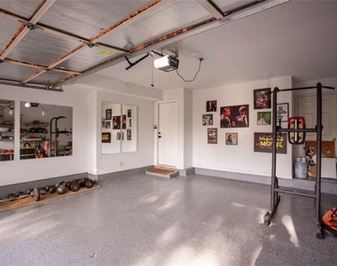 2521 Stanford Court - Photo Thumbnail 10