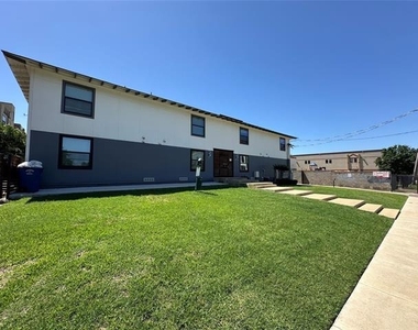 4526 Munger Avenue - Photo Thumbnail 1