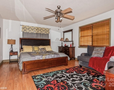 9938 Sandra Lane - Photo Thumbnail 14