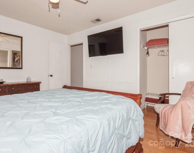 9938 Sandra Lane - Photo Thumbnail 25