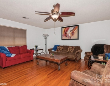 9938 Sandra Lane - Photo Thumbnail 11