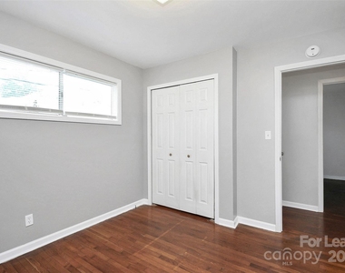 2244 English Drive - Photo Thumbnail 19