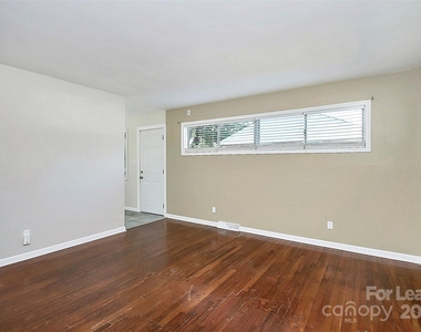 2244 English Drive - Photo Thumbnail 1