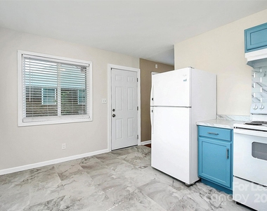 2244 English Drive - Photo Thumbnail 10