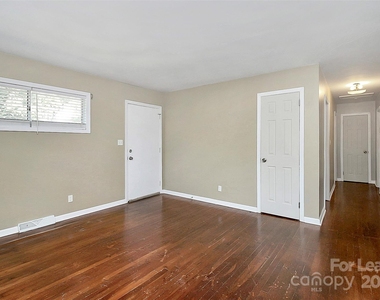 2244 English Drive - Photo Thumbnail 3