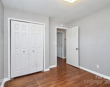2244 English Drive - Photo Thumbnail 20