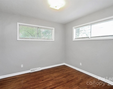 2244 English Drive - Photo Thumbnail 18