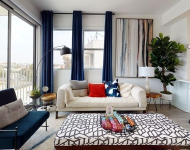 2929 Pennsylvania Avenue - Photo Thumbnail 1