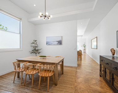 715 N Kilkea Drive - Photo Thumbnail 5