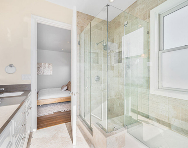 715 N Kilkea Drive - Photo Thumbnail 22