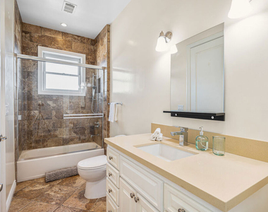 715 N Kilkea Drive - Photo Thumbnail 16