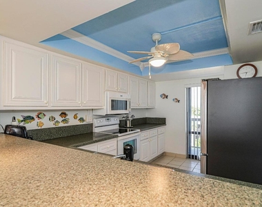 4141 Ocean Drive - Photo Thumbnail 5