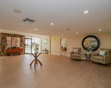 4141 Ocean Drive - Photo Thumbnail 21